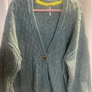 Free People cable knit soft sweater large